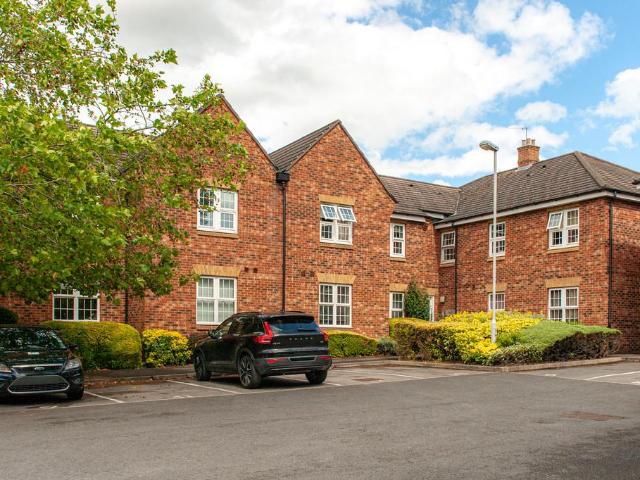 Flat for sale in Bell Farm, High Field