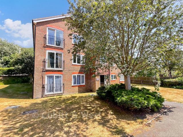 Flat for sale in Worthing, West Sussex