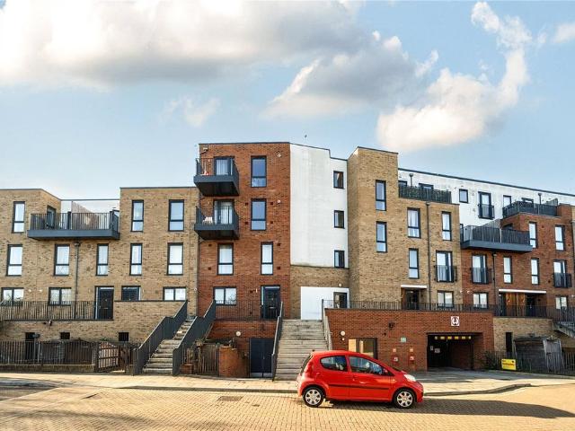 Flat for sale in Greater London