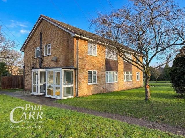 Flat for sale in Four Oaks, West Midlands