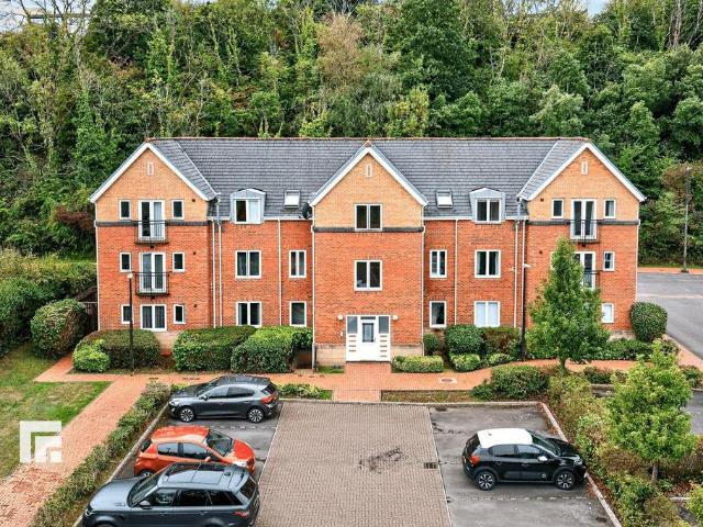 Flat for sale in Penarth Marina, Penarth