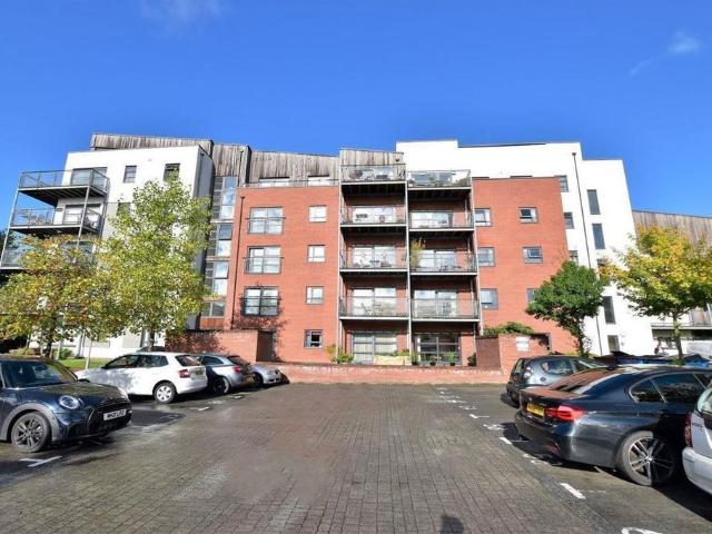 Flat for sale in Georgia, Greater Manchester