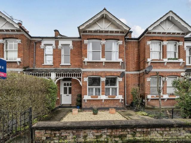 Flat for sale in London Borough of Ealing, Hanwell