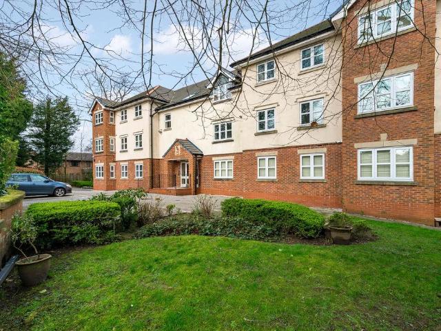 Flat for sale in Wigan, Greater Manchester