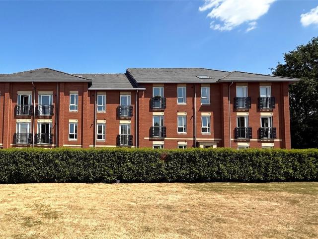Flat for sale in Freezeland, Bilston