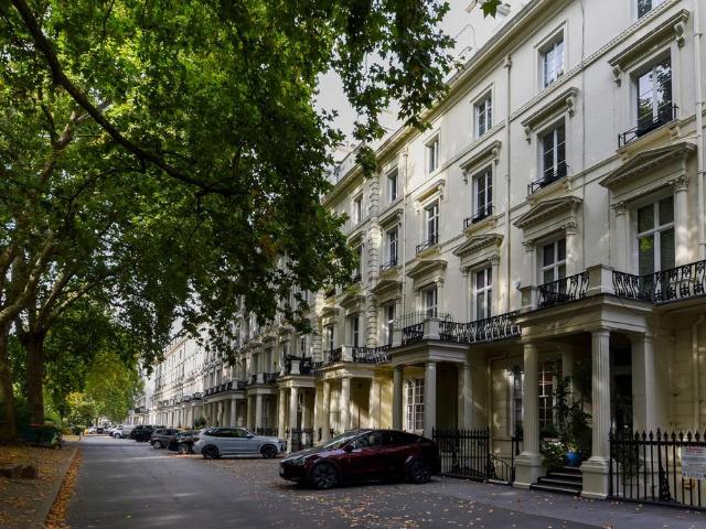 Flat for sale in City of Westminster, Greater London