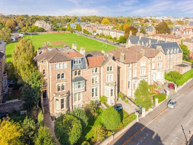 Flat for sale in Clifton, Bristol