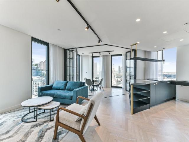 Flat for sale in Bishopsgate, Greater London