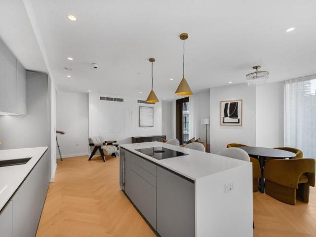 Flat for sale in Bankside, Greater London