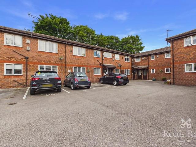 Flat for sale in Huyton, Knowsley