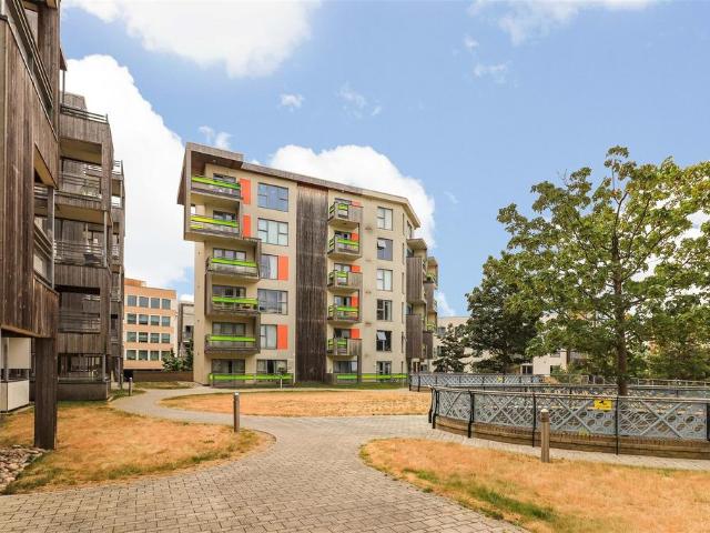 Flat for sale in Arbury, Cambridgeshire