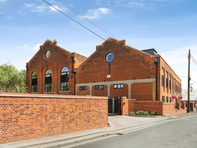 Flat for sale in Halstead, Braintree