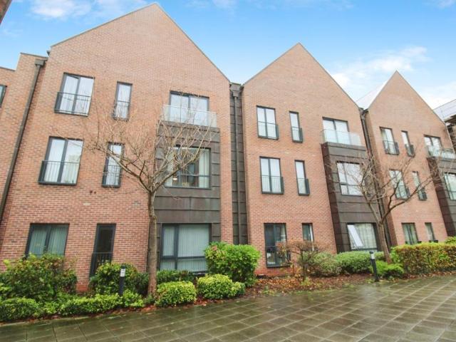 Flat for sale in Earlestown, St Helens