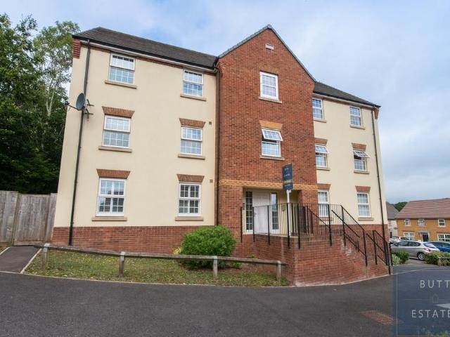 Flat for sale in Pilton, Watergate