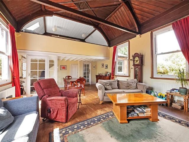 Flat for sale in Bickley, Greater London