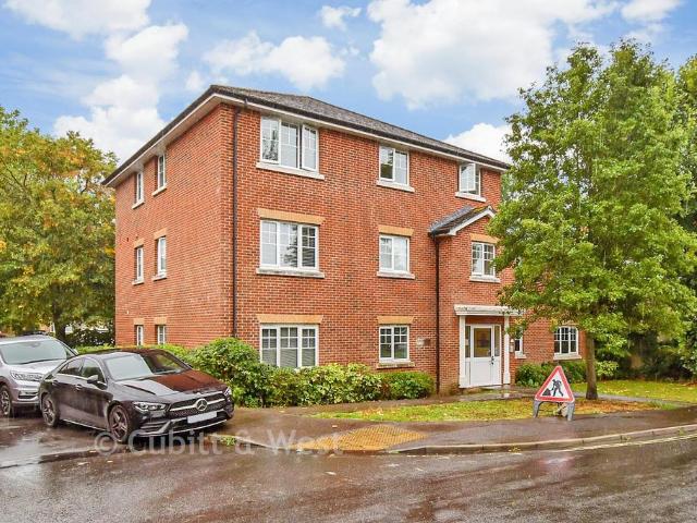 Flat for sale in New Town, Horsham