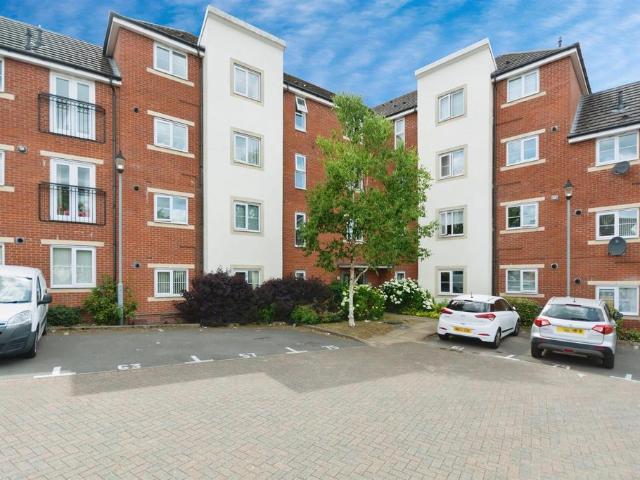 Flat for sale in Bearwood, West Midlands