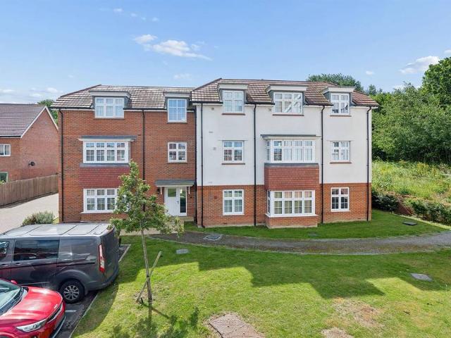 Flat for sale in Herne and Broomfield, The Bridge