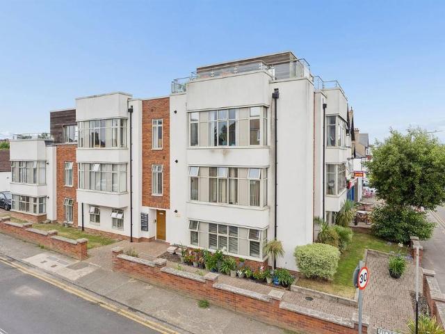 Flat for sale in Kingsdown Park, The Bridge