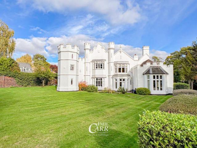 Flat for sale in Lichfield, Boley Park