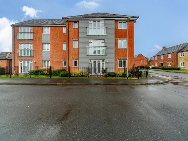 Flat for sale in Barleythorpe, Rutland