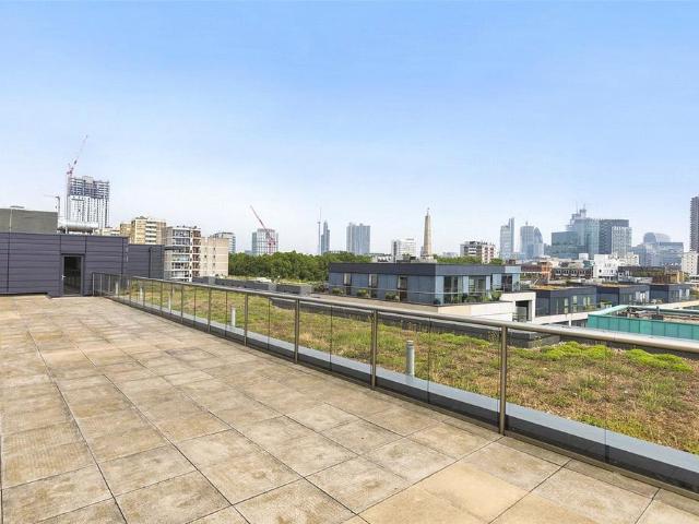 Flat for sale in Finsbury, Greater London