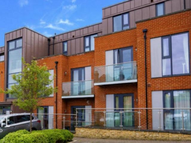 Flat for sale in Guildford Park, Westborough