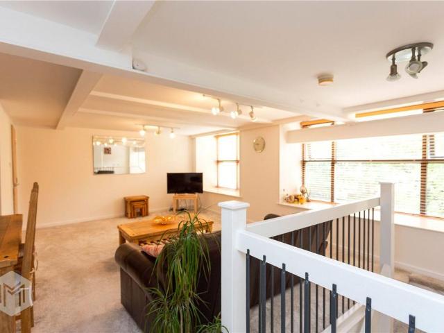 Flat for sale in Lee Bank, Greater Manchester