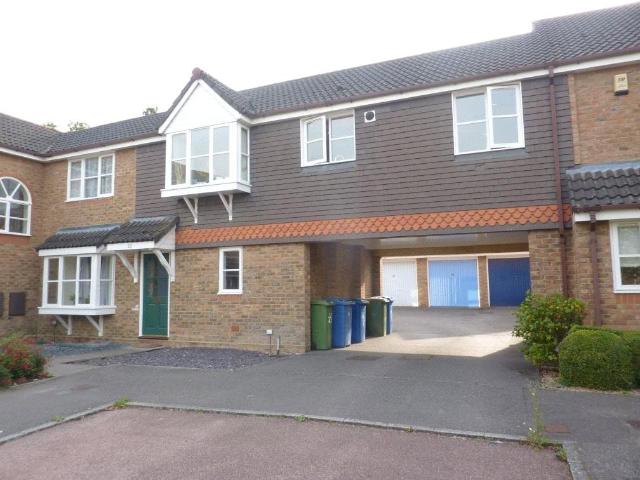 Flat for sale in Bracknell, Bracknell Forest