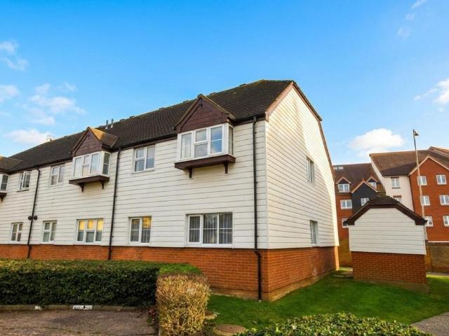 Flat for sale in Chelmsford, Essex