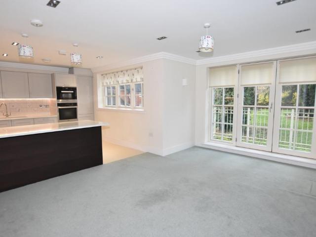 Flat for sale in Amersham, Buckinghamshire