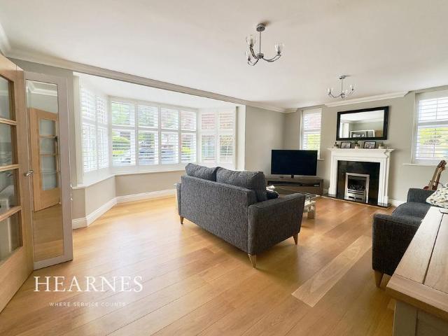 Flat for sale in Talbot Village, Bournemouth