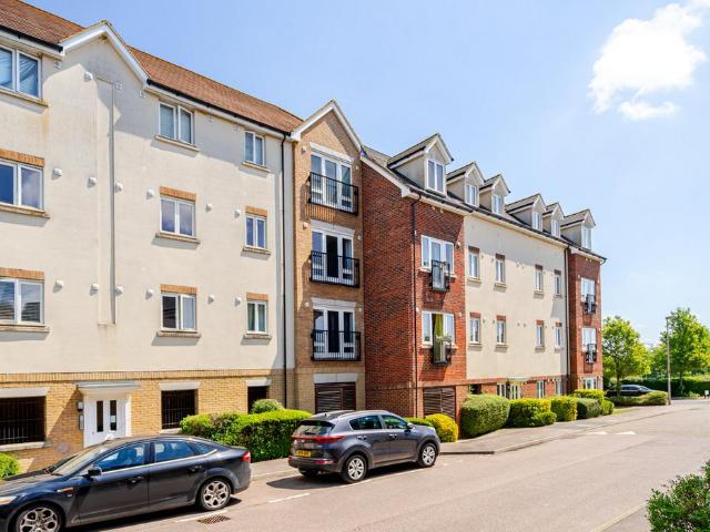 Flat for sale in Redhouse Park, Great Linford