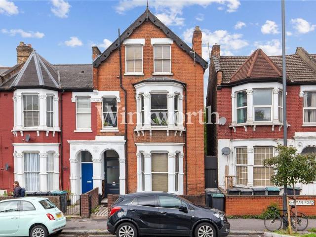 Flat for sale in Harringay, Greater London