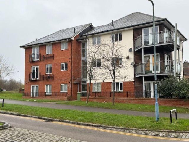 Flat for sale in Monkston Park, Milton Keynes