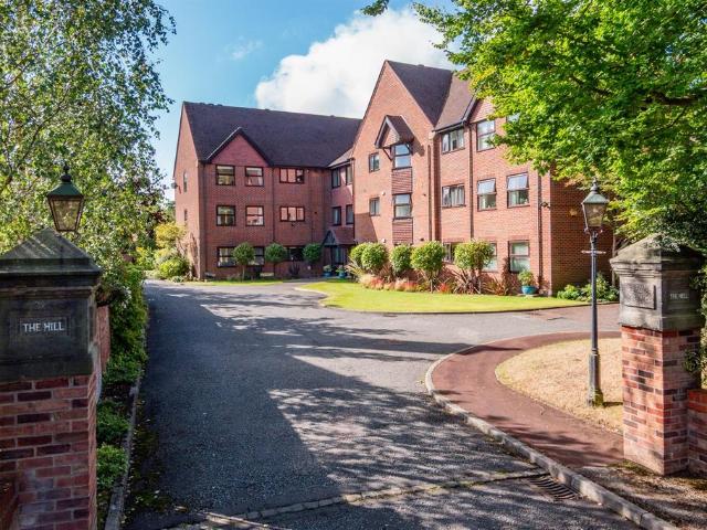 Flat for sale in Knutsford