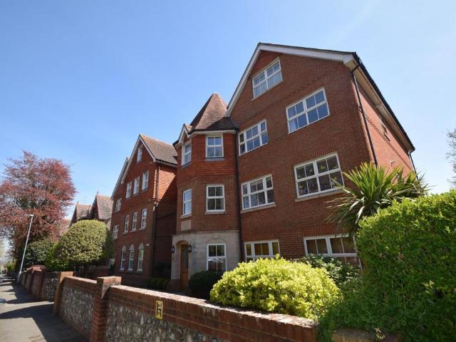 Flat for sale in Upperton, Eastbourne