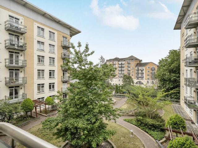 Flat for sale in Newtown, Reading