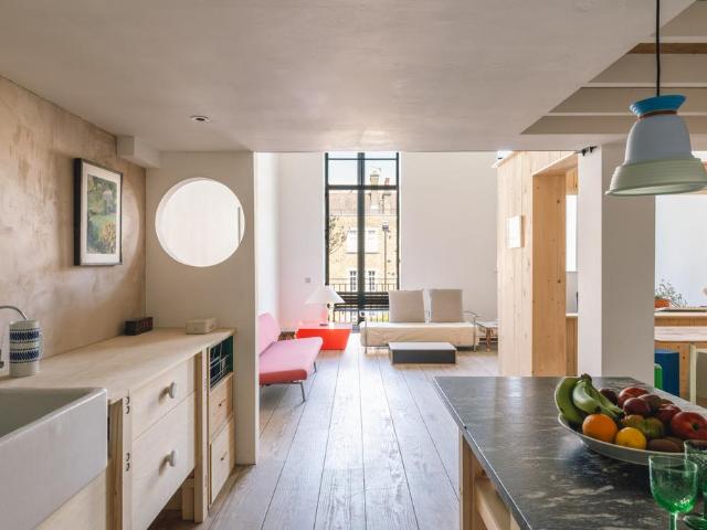 Flat for sale in Walworth, Greater London