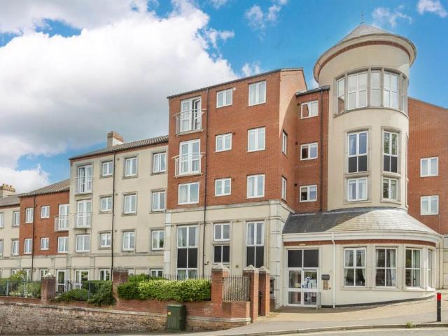Flat for sale in Lakenham, East Bank