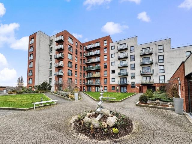 Flat for sale in Salford, Greater Manchester