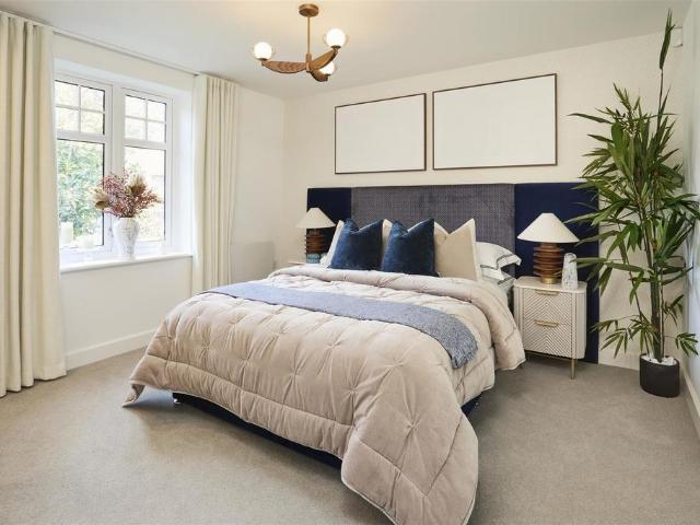 Flat for sale in Arundel, Clapham