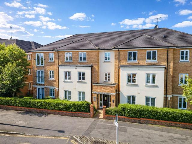 Flat for sale in Bletchley and Fenny Stratford, Fenny Stratford