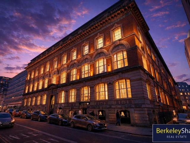 Flat for sale in Calderstones