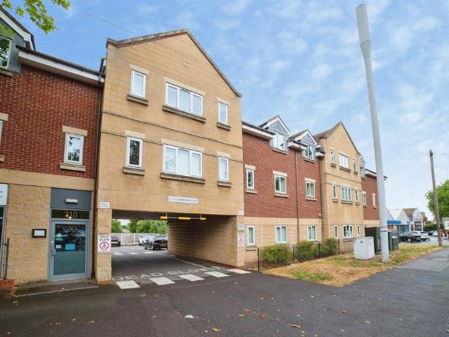 Flat for sale in Eastwood, Attenborough