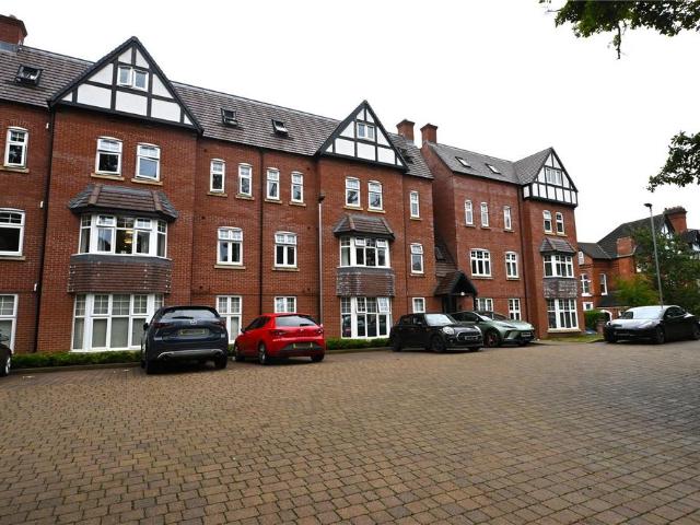 Flat for sale in Wake Green, West Midlands