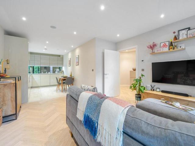 Flat for sale in Kirkstall, West Yorkshire
