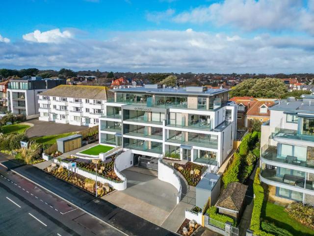 Flat for sale in Boscombe, Bournemouth