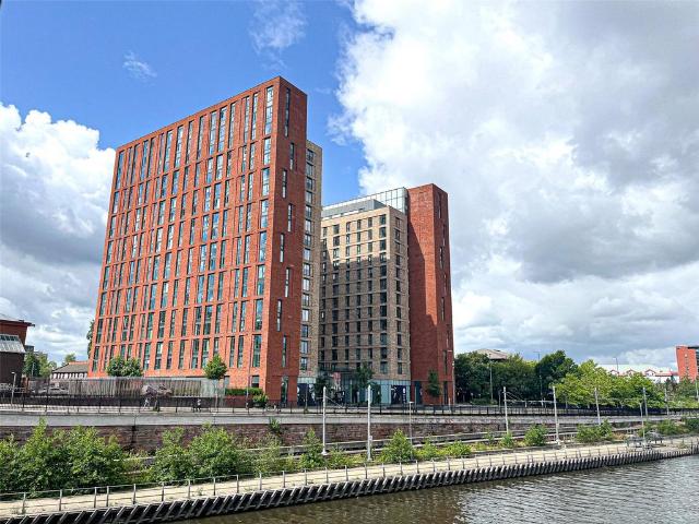 Flat for sale in Stretford, Trafford