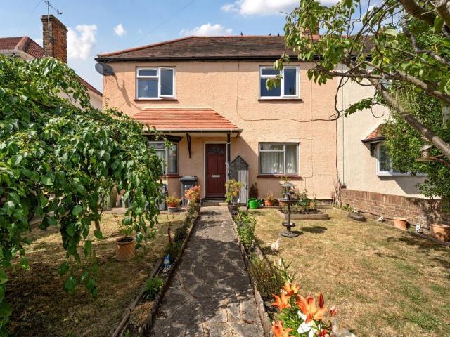 Flat for sale in Westborough